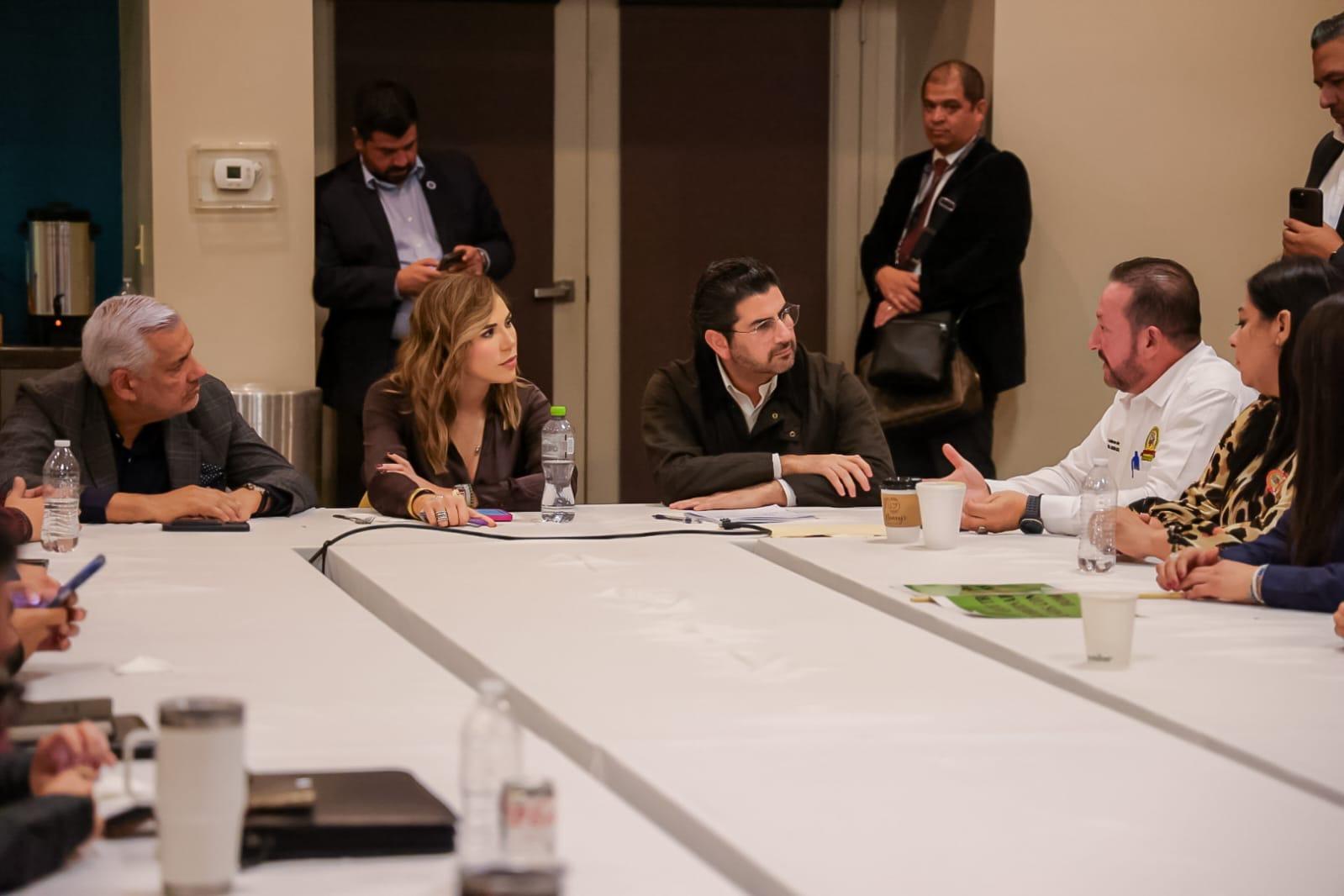 El Gobierno de Baja California y el Sindicato de Burócratas acordaron trabajar juntos para rescatar al ISSSTECALI.