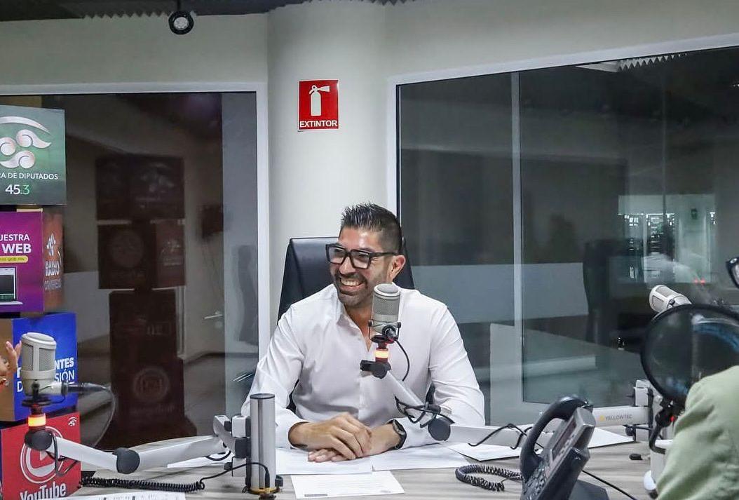 Senador Armando Ayala impulsa reformas para garantizar acceso equitativo a telecomunicaciones